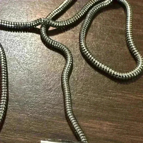 New Clutch Wallet With Chain. Black Patent Leather. Snap Closure. - Picture 8 of 8